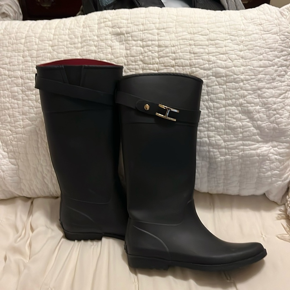 Rain boots